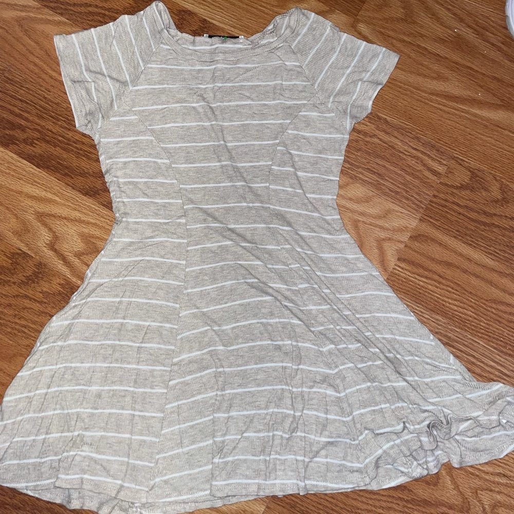 Papaya Cream Dress Size Small
